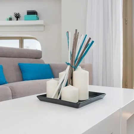 Felix Saenz Penthouse In By Solaga Homes * Malaga